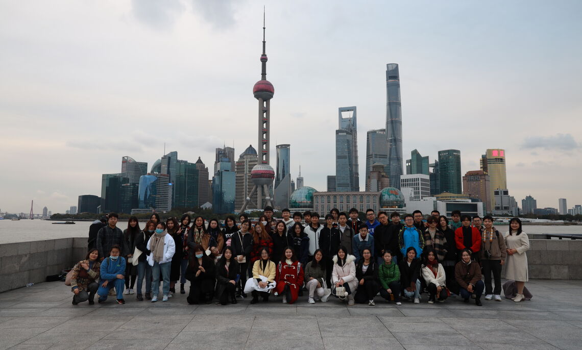 Shanghai students and the Institute for Study Abroad coordinators