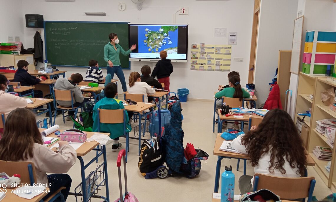 As a language teaching assistant through the Spanish Ministry of Education's North American English Language and Cultural Assistants Program, Anna Milton '18 works at a school in Punta Umbria in Andalusia.