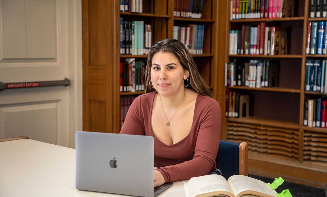 Joint international studies and government major Anna Synakh '22 is analyzing Western country responses to Russian propaganda, disinformation and hybrid warfare from the early 2000s to present day.
